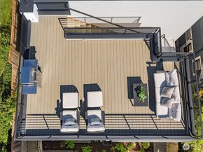 1802 38th Avenue, Seattle WA 98122