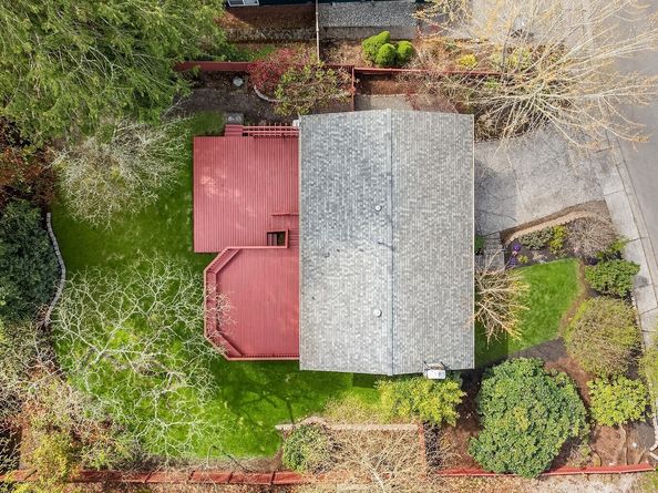 16611 NE 108th Place, Redmond WA 98052