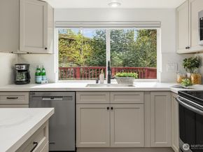 16611 NE 108th Place, Redmond WA 98052