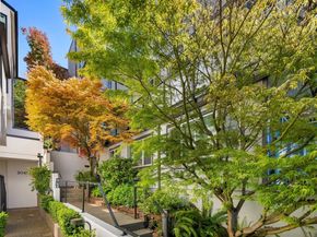 2040 13th Avenue W 33, Seattle WA 98119