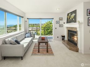 2040 13th Avenue W 33, Seattle WA 98119