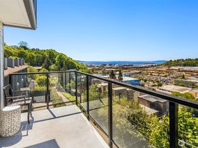 2040 13th Avenue W 33, Seattle WA 98119
