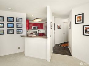 2040 13th Avenue W 33, Seattle WA 98119