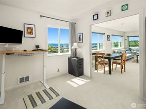 2040 13th Avenue W 33, Seattle WA 98119