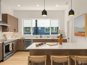 16002 SE 31st Lane, Bellevue WA 98008