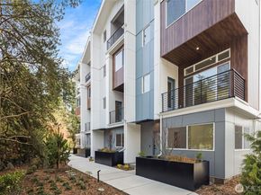 16002 SE 31st Lane, Bellevue WA 98008