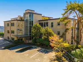 900 Warren Avenue N 302, Seattle WA 98109