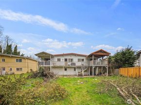 2230 S 253rd Place, Des Moines WA 98198