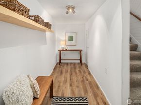 3506 108th Place NE 2, Bellevue WA 98004