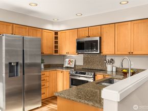 3541 252nd Place SE, Sammamish WA 98029