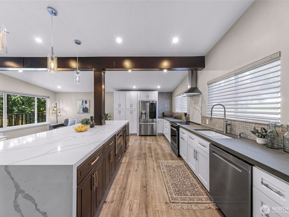 6204 170th Place SW, Lynnwood WA 98037