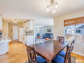 1214 Taylor Avenue N 201, Seattle WA 98109