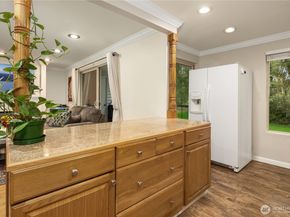 4727 W Lake Sammamish Parkway SE B201, Issaquah WA 98027