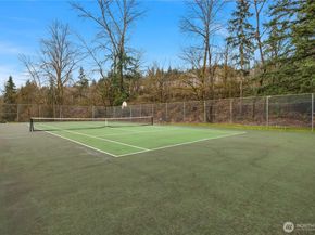 4727 W Lake Sammamish Parkway SE B201, Issaquah WA 98027