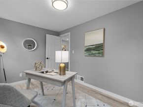 1210 108th Avenue SE, Bellevue WA 98004