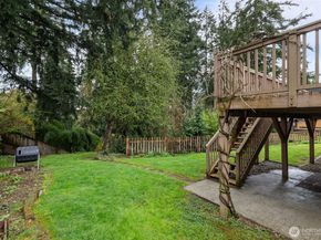 1210 108th Avenue SE, Bellevue WA 98004