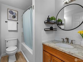 1210 108th Avenue SE, Bellevue WA 98004