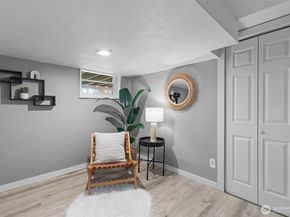 1210 108th Avenue SE, Bellevue WA 98004