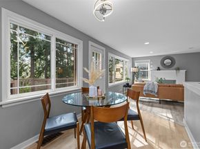 1210 108th Avenue SE, Bellevue WA 98004