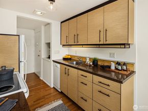 919 2nd Avenue W 602, Seattle WA 98119