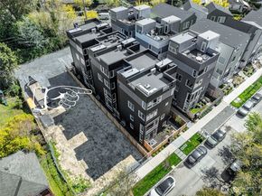 6318 41st Avenue SW D, Seattle WA 98136