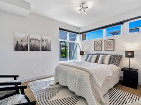 7107 Aurora Avenue N, Seattle WA 98103