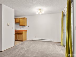 15914 3rd Place SW C, Burien WA 98166