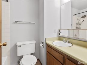 15914 3rd Place SW C, Burien WA 98166