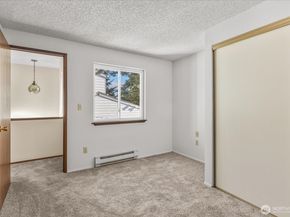 15914 3rd Place SW C, Burien WA 98166