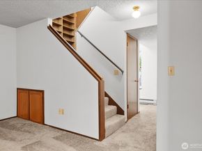 15914 3rd Place SW C, Burien WA 98166