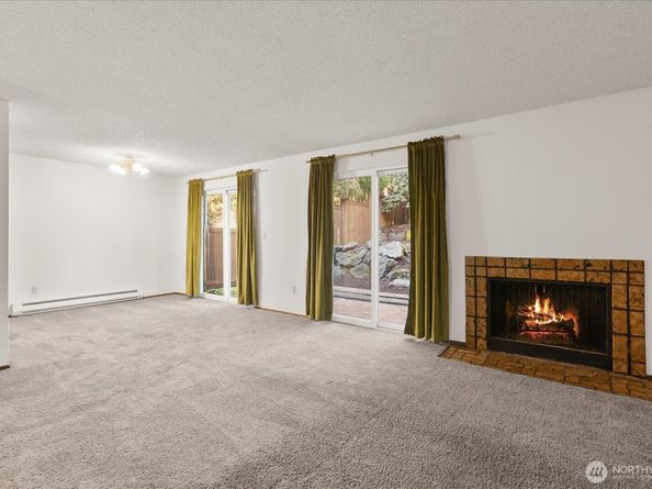 15914 3rd Place SW C, Burien WA 98166