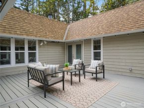 15245 260th Avenue SE, Issaquah WA 98027