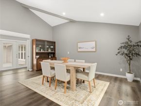 15245 260th Avenue SE, Issaquah WA 98027