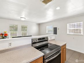 5722 S 142nd Street, Tukwila WA 98168