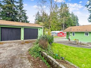 2457 Rocky Point Road NW, Bremerton WA 98312