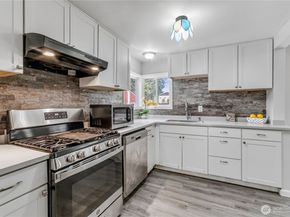 2457 Rocky Point Road NW, Bremerton WA 98312