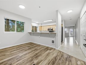 15340 Macadam Road S B206, Tukwila WA 98188