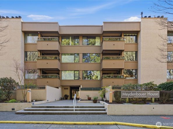10101 SE 3rd Street 402, Bellevue WA 98004