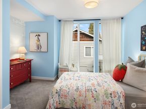 6037 42nd Avenue SW B, Seattle WA 98136