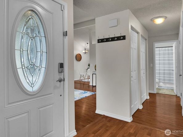 8901 Emerson Place, Everett WA 98208