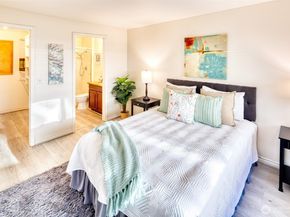 15208 NE 8th Street C4, Bellevue WA 98007