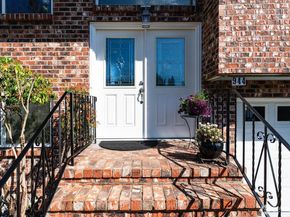 944 Maple Street, Edmonds WA 98020