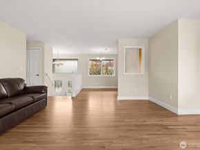 944 Maple Street, Edmonds WA 98020