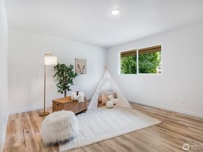 13402 NE 119th Way, Redmond WA 98052