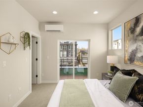 906 A 28th Avenue S, Seattle WA 98144