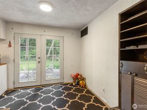 18816 89 Avenue NE, Bothell WA 98011