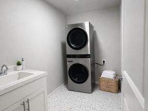 1066 SW 99th Place 55, Seattle WA 98106