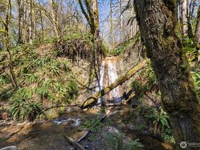 7238 Lakemont Boulevard SE, Bellevue WA 98006