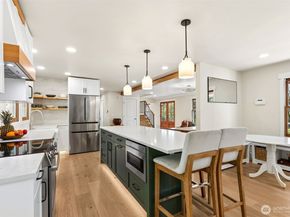 7238 Lakemont Boulevard SE, Bellevue WA 98006
