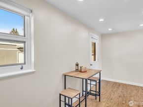 1314 N 188th Street, Shoreline WA 98133